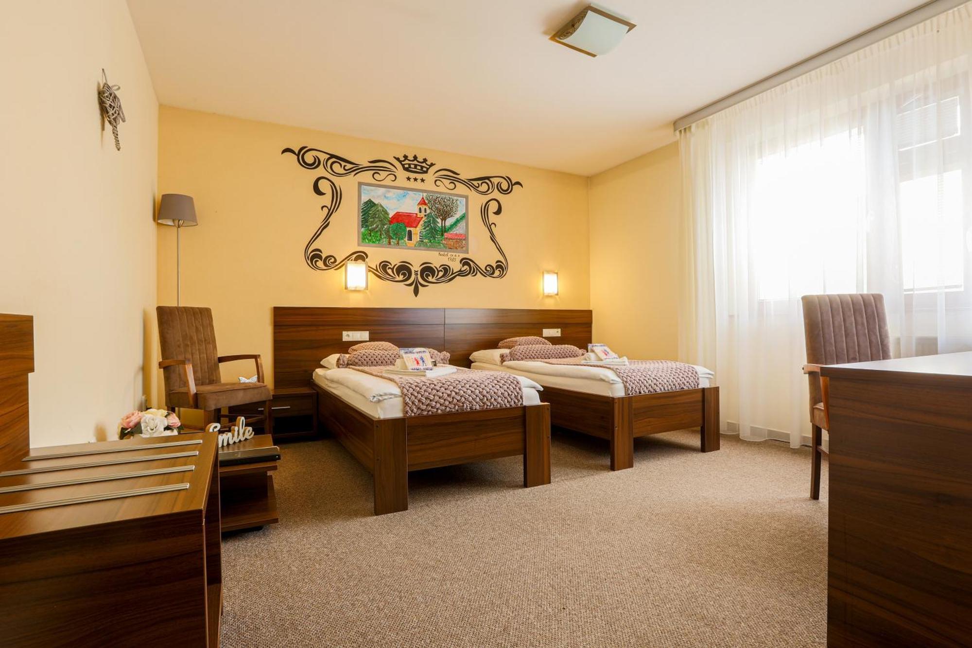 Grand Hotel Senica, Garni Exterior foto